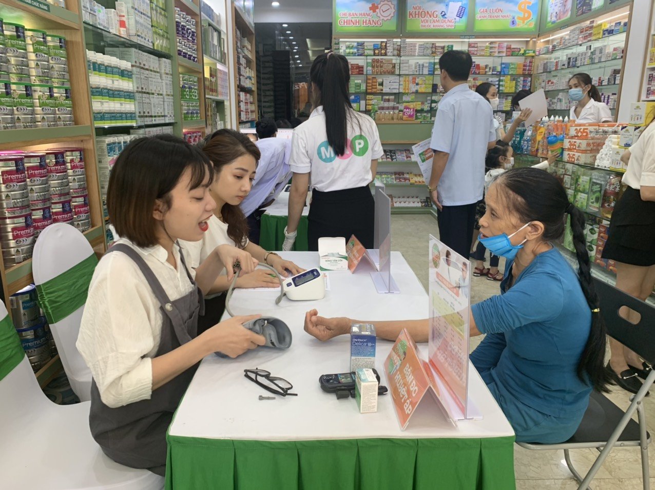 Khai trương Nhà thuốc 365