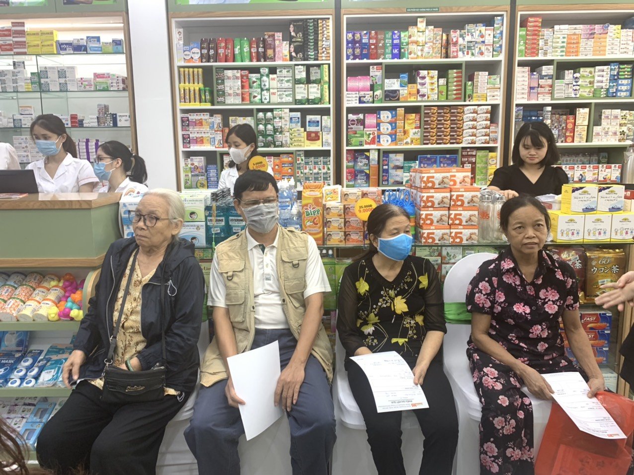 Khai trương Nhà thuốc 365